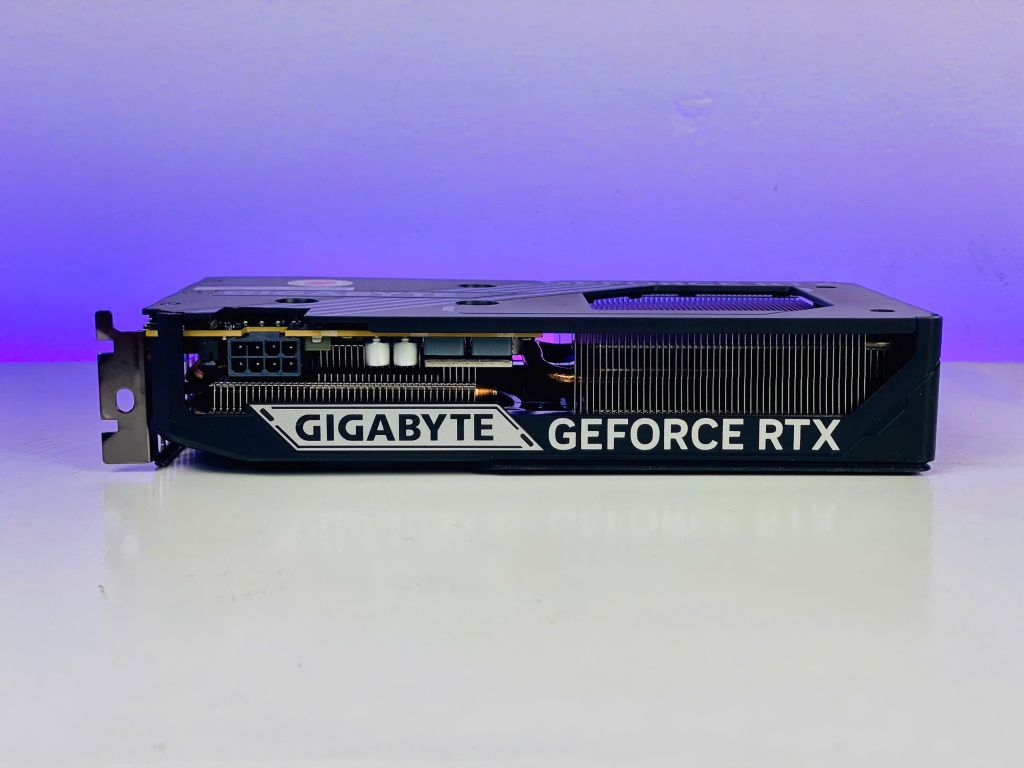 Card màn hình Gigabyte GeForce RTX 5060 WINDFORCE 8G (GV-N5060WF2-8GD)