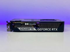 Card màn hình Gigabyte GeForce RTX 5060 WINDFORCE 8G (GV-N5060WF2-8GD)