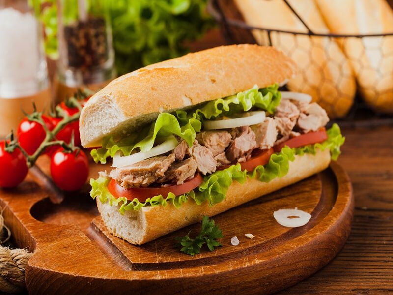 5 Cách làm sandwich cá ngừ NGON TUYỆT CÚ MÈO 05