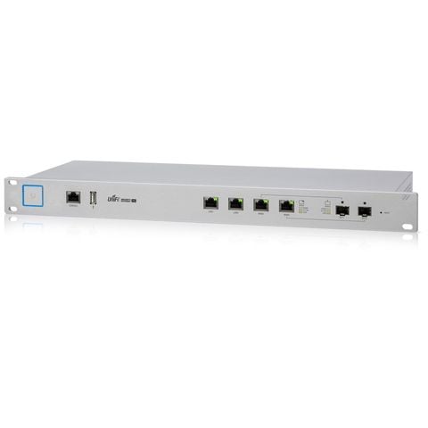 Thiết bị định tuyến UniFi Security Gateway Pro