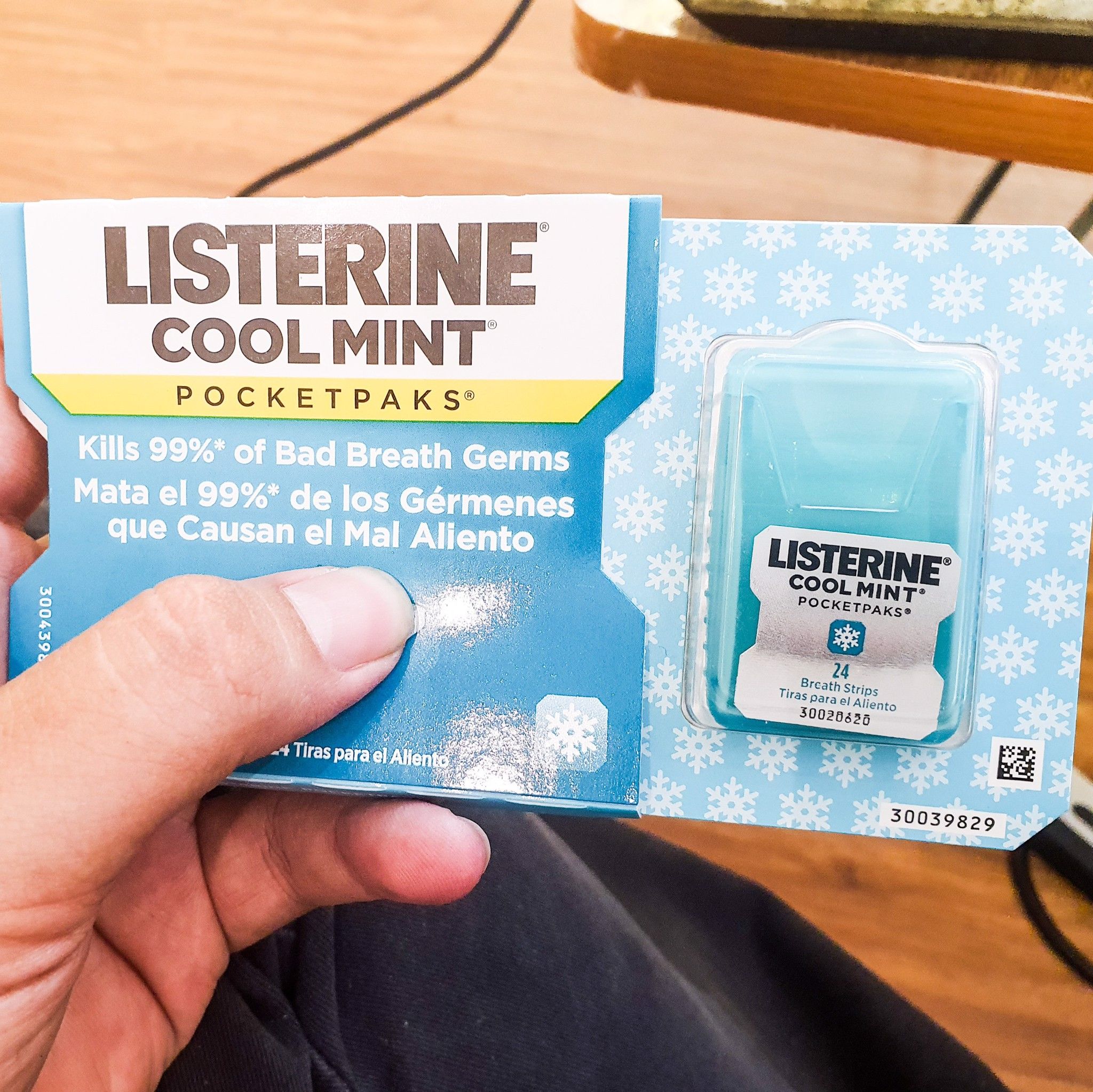  Thơm Miệng Listerine Cool Mint Vỉ Đơn 