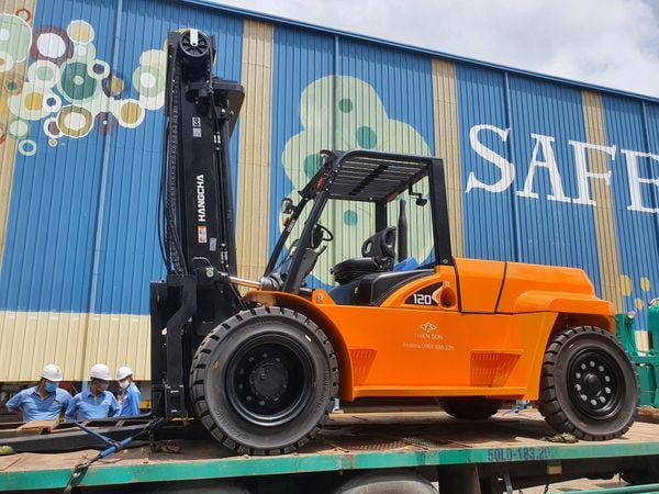  Xe Nâng Dầu Hangcha 12 Tấn Mới 100% 