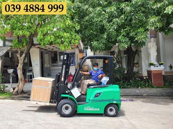  Xe Nâng Điện 2.5 Tấn Mới 