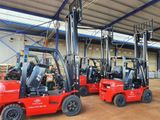  Xe Nâng Dầu 2.5 Tấn Mới 