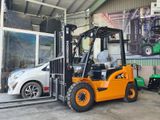  Xe Nâng Dầu 2 Tấn Mới 