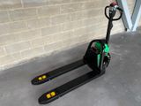  Xe Nâng Tay Điện Thấp 1.2 Tấn Dòng AMC1 