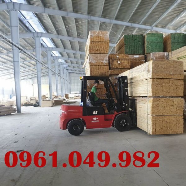 xe nâng dầu 3.5 tấn