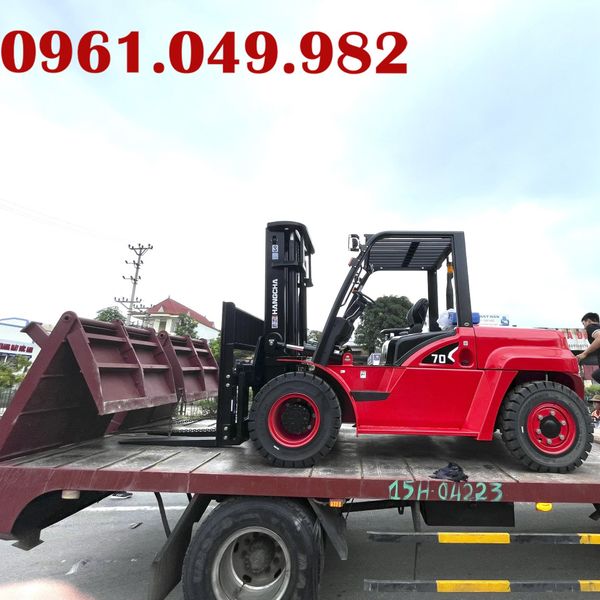 Xe nâng dầu 7 tấn