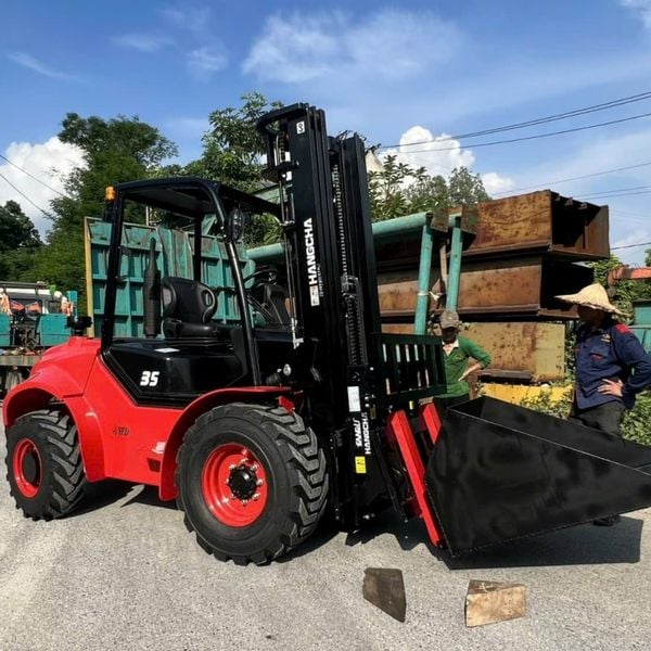 Xe Nâng Địa Hình 3.5 Tấn Hangcha