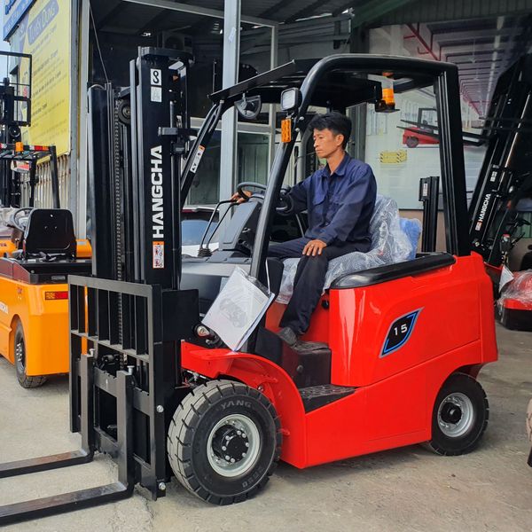 Xe nâng điện 1.5 tấn bình Acid