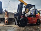  Xe Nâng Dầu 4.5 Tấn Mới 