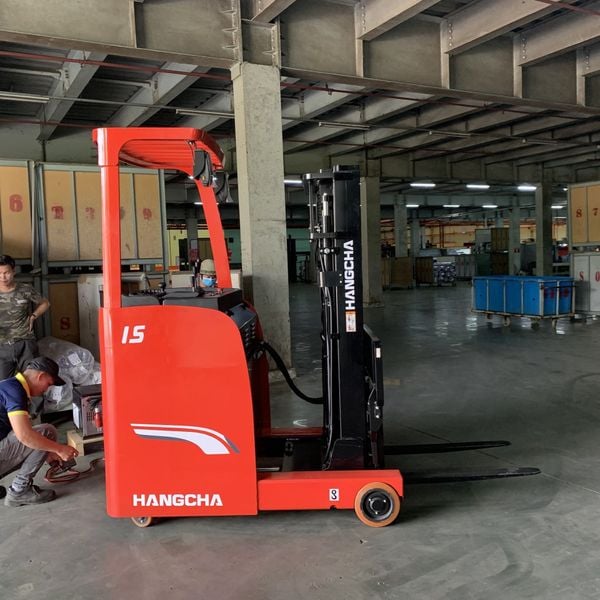 Reach Truck đứng lái 1.5 tấn