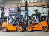  Xe Nâng Dầu 3 Tấn Mới 