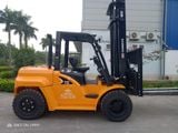  Xe Nâng Dầu 7 Tấn Mới 
