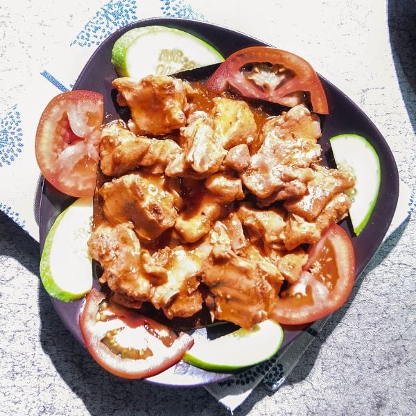  SƯỜN XÀO (Stir- Fried Pork Ribs With Tomato & Chili Sauce) 