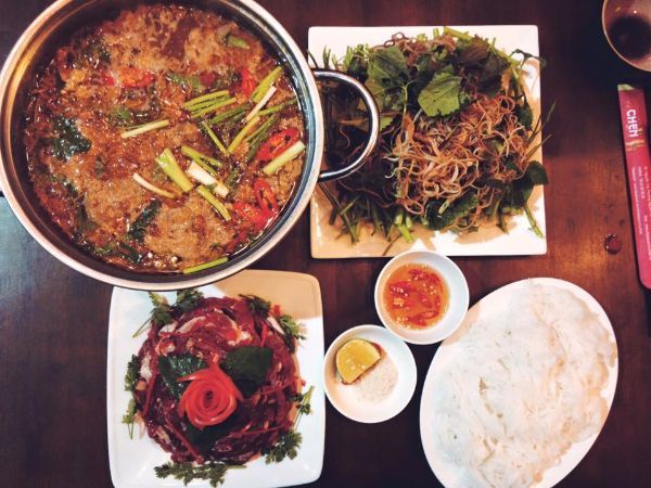  LẨU SƯỜN SỤN BẮP BÒ RIÊU CUA (Hotpot With Pork Cartilage, Beef & Crab Paste) - Nhỏ 