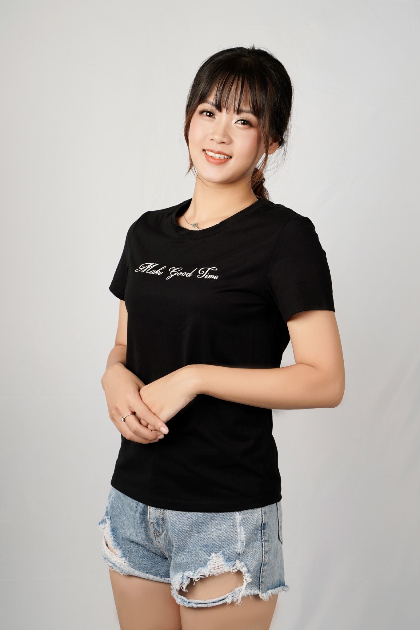 Áo phông nữ basic đen - 2105APKB03DEN