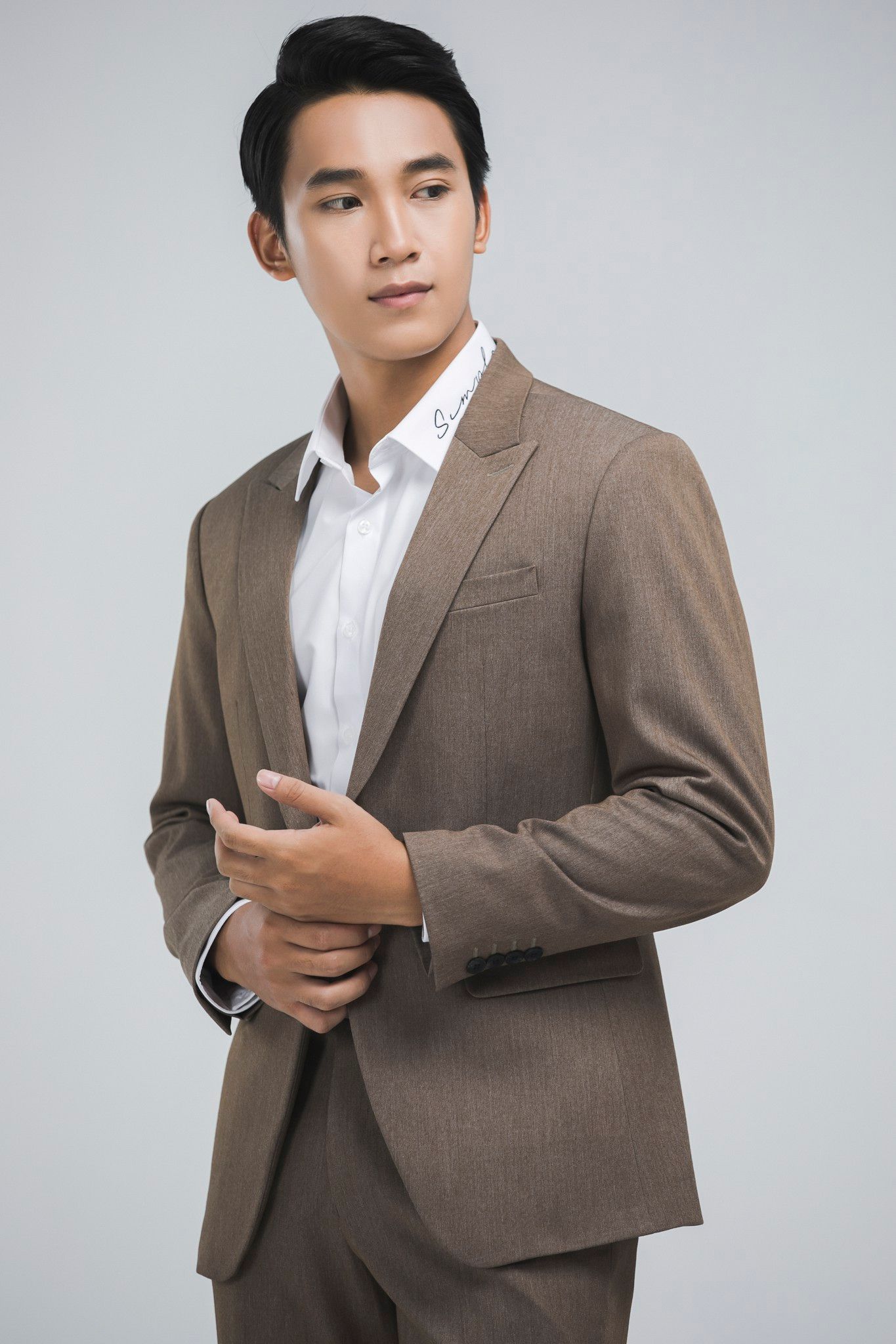 SUIT TRUNG NIÊN NÂU  Suit and vest NEK