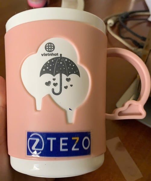 Cốc nhựa có logo Tezo