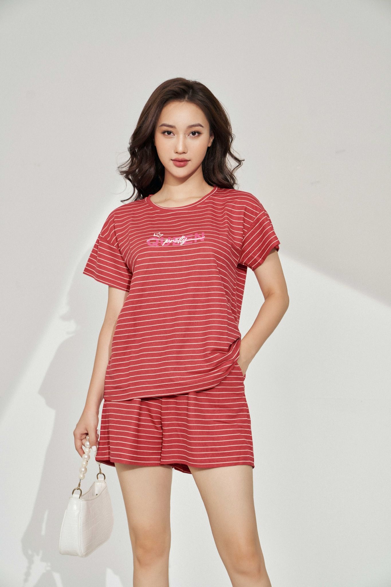 Aó phông bộ cotton nữ thiết kế kẻ Tezo - 2203APBK02