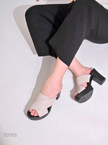 Guốc da dê 9cm đúp trước hai quai chéo 70065