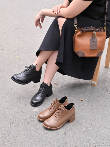 Boot nữ da dê nguyên miếng buộc dây Lacey mũi tròn trơn gót vuông 4cm 5060-6