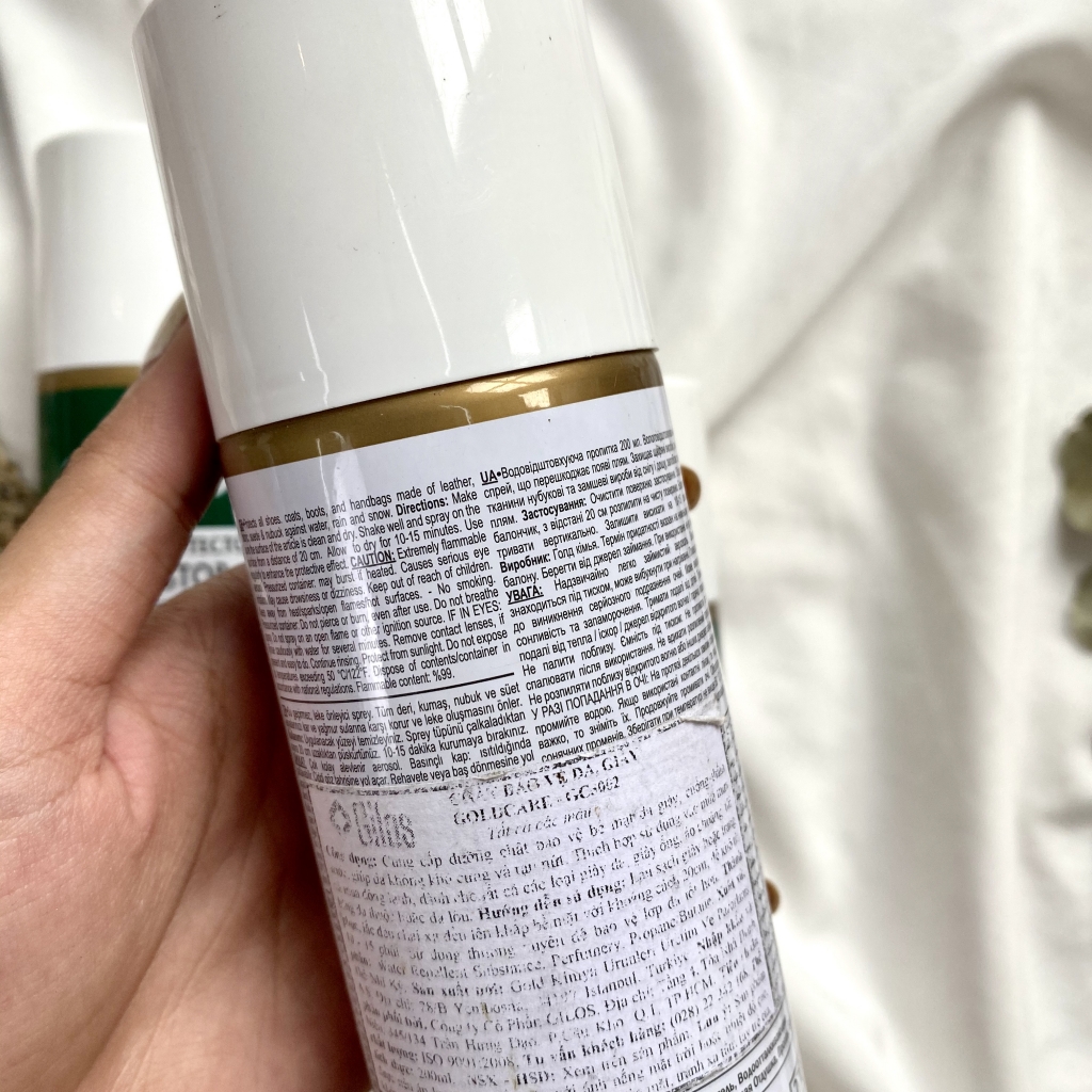 Hình ảnh Xịt chống thấm giày Goldcare - Bảo vệ giày khi tiếp xúc với nước-Hàng nhập khẩu từ Thổ Nhĩ Kì Hình ảnh Xịt chống thấm giày Goldcare - Bảo vệ giày khi tiếp xúc với nước-Hàng nhập khẩu từ Thổ Nhĩ Kì