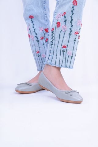 Bệt nữ da dê mũi nhọn nơ mảnh