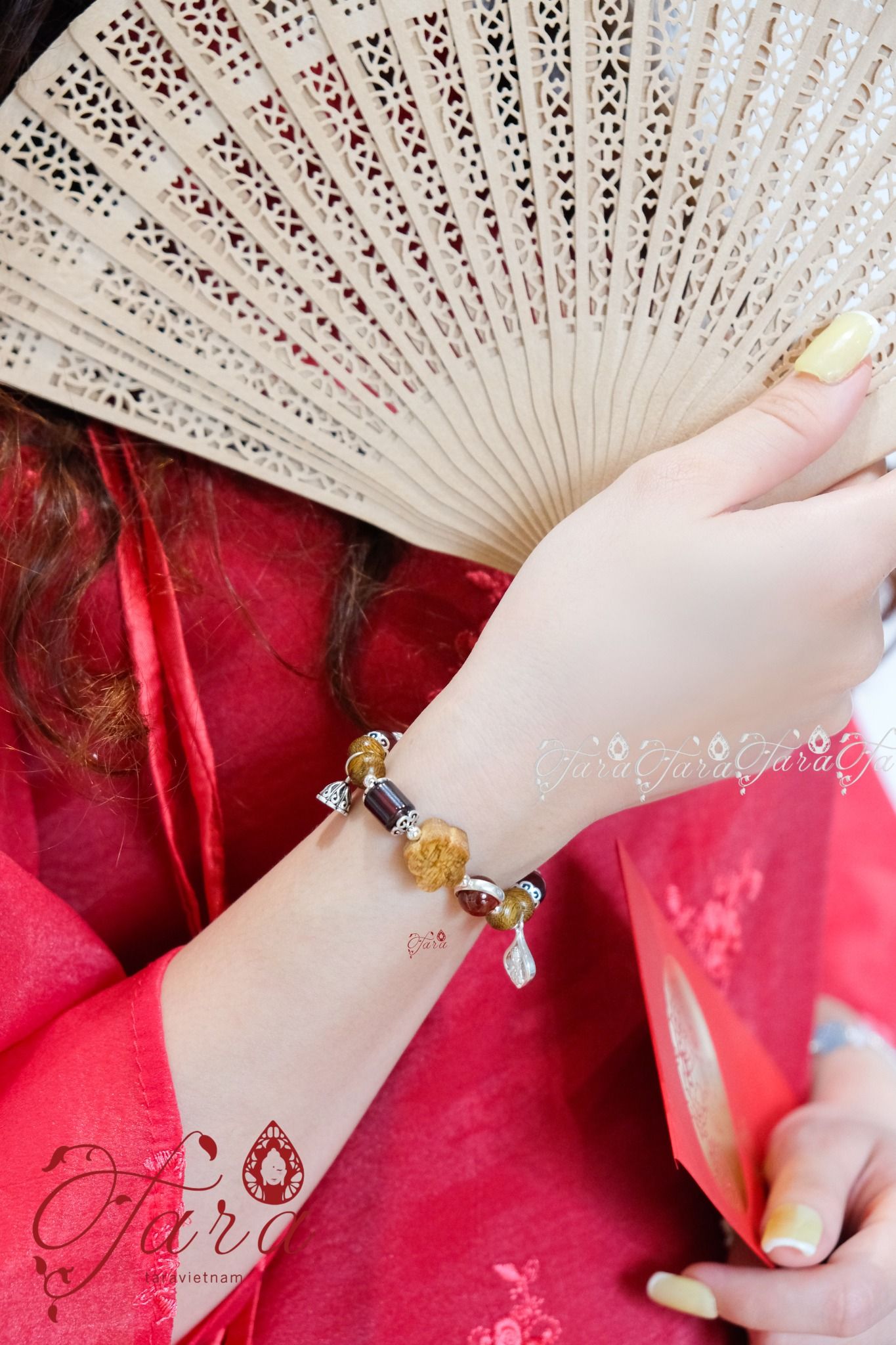  Vòng Trầm Hương, Garnet 