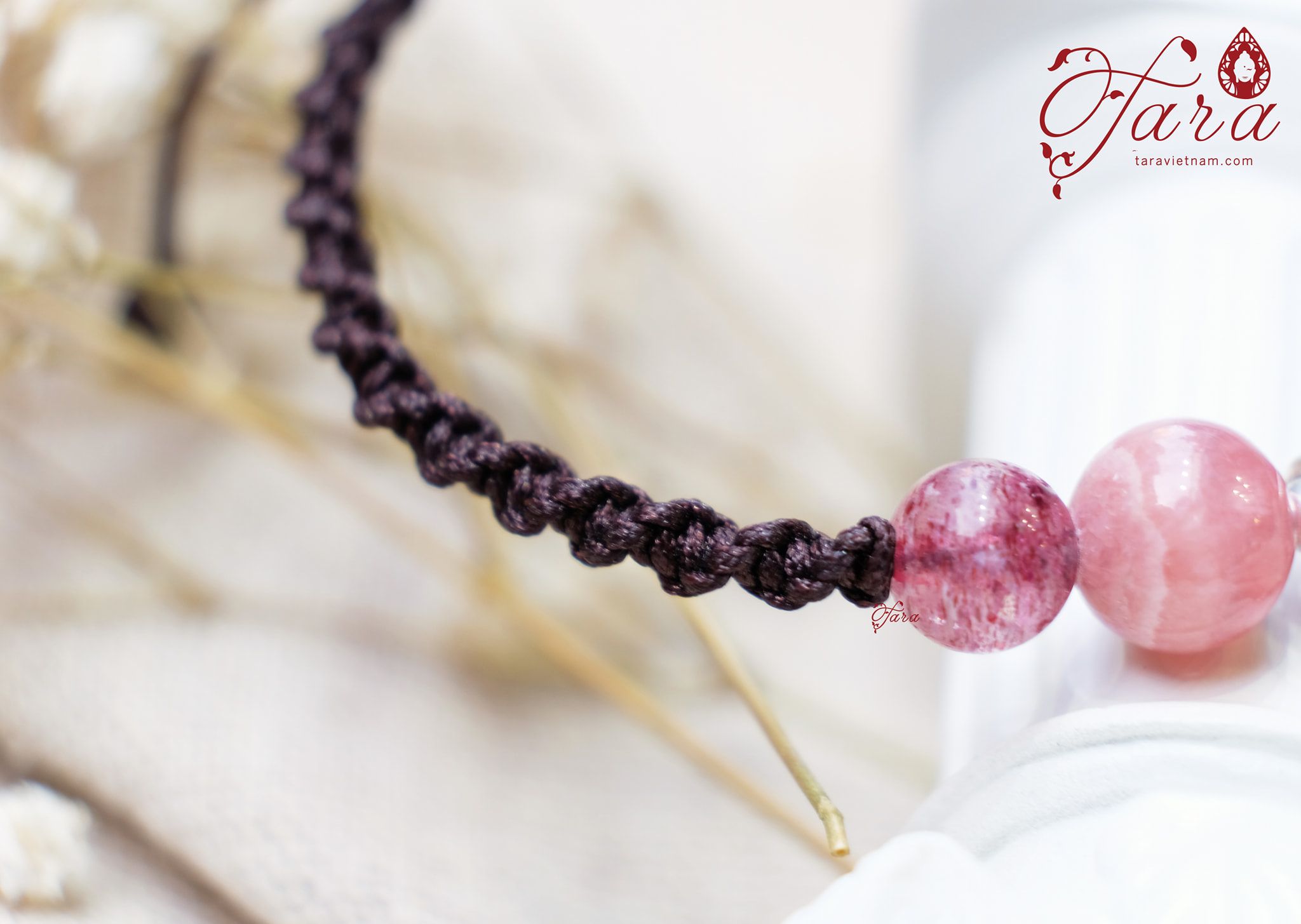  Vòng dây vải thời trang với Thạch anh dâu hồng và đá đào hoa ngọt ngào 