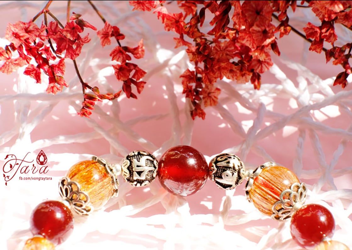  Vòng tay Thạch Anh Tóc Đỏ mix Garnet và Charm Bạc 925 