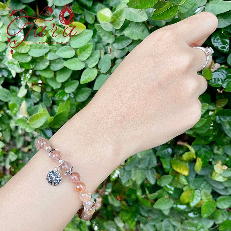  Vòng Thạch Anh Tóc Đỏ Charm Hoa Cúc Ưu Đãi 