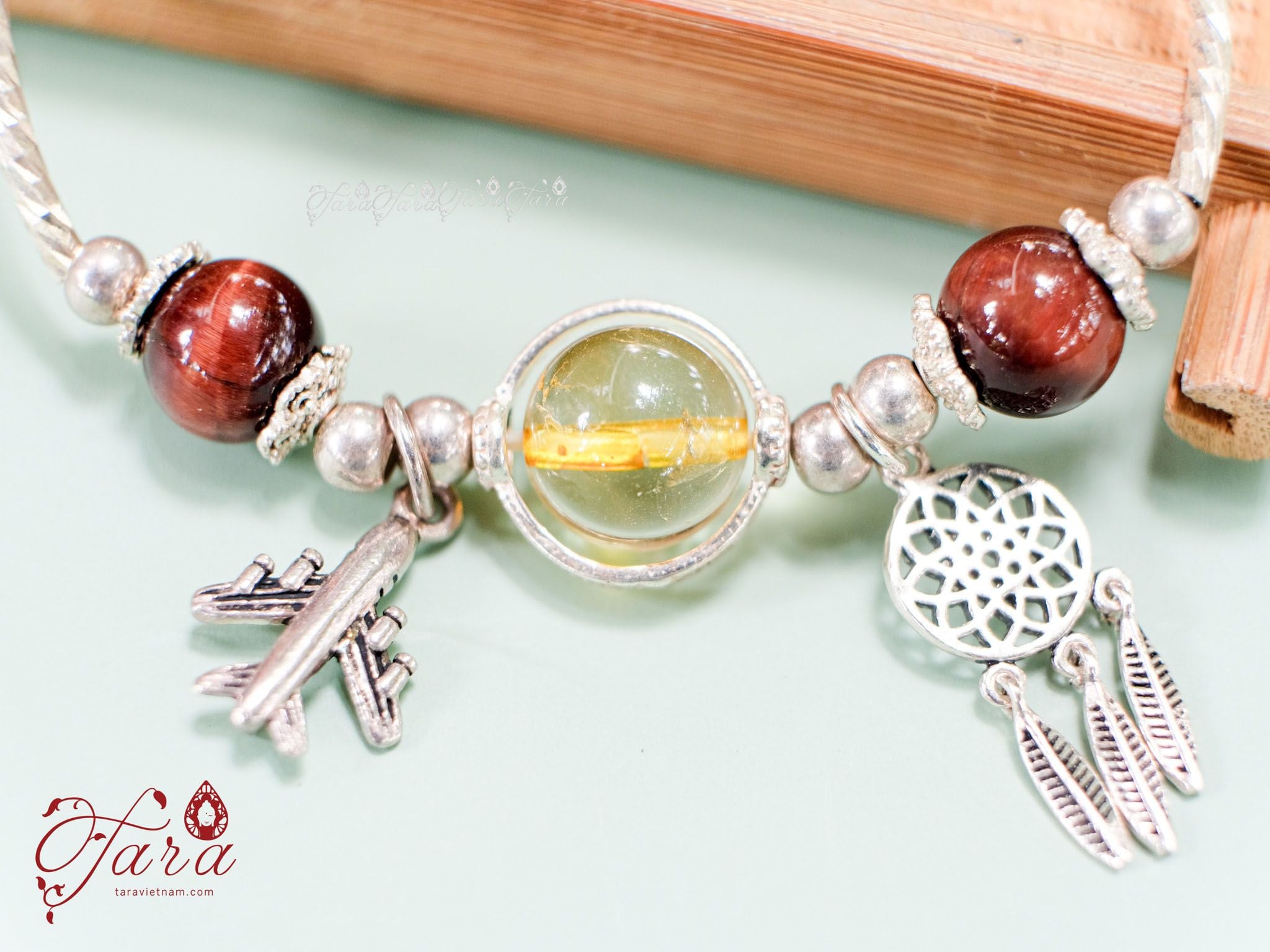  Vòng San Hô và Mắt Hổ 