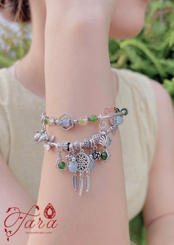  A004 - Vòng đá Diopside, Aquamarine, Thạch Anh Vàng và nhiều Charm Bạc lung linh 