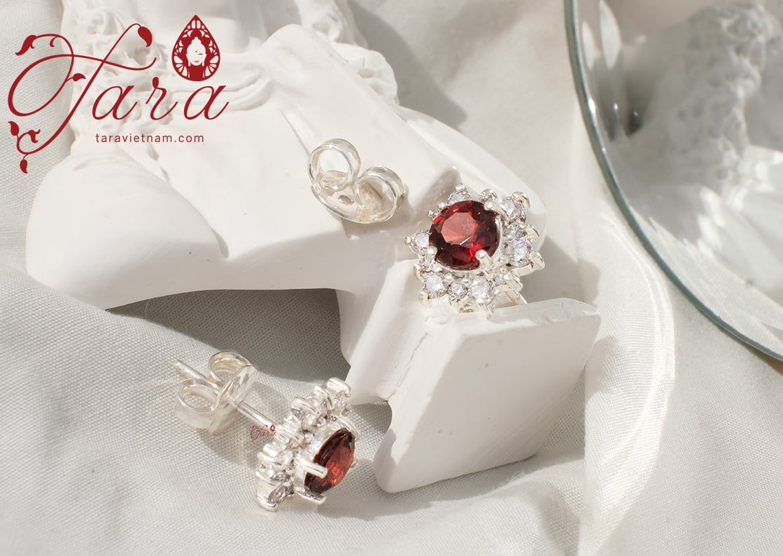  Hoa tai Garnet tinh tế, sang trọng 