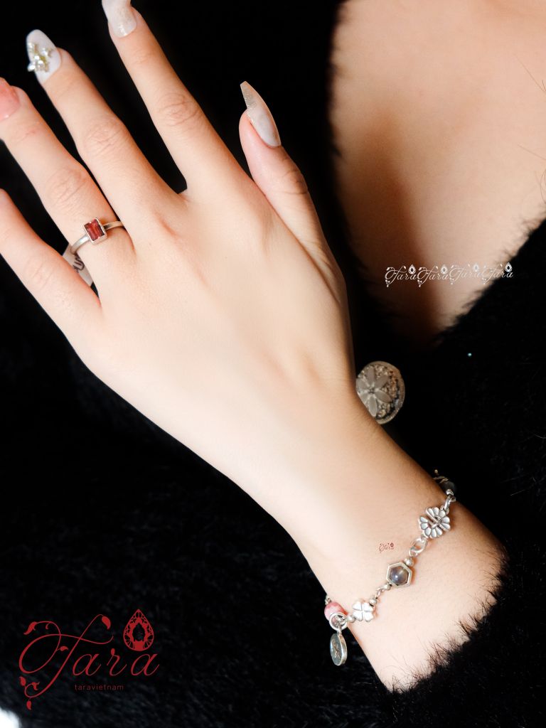  Lắc Đào Hoa và Xà Cừ 