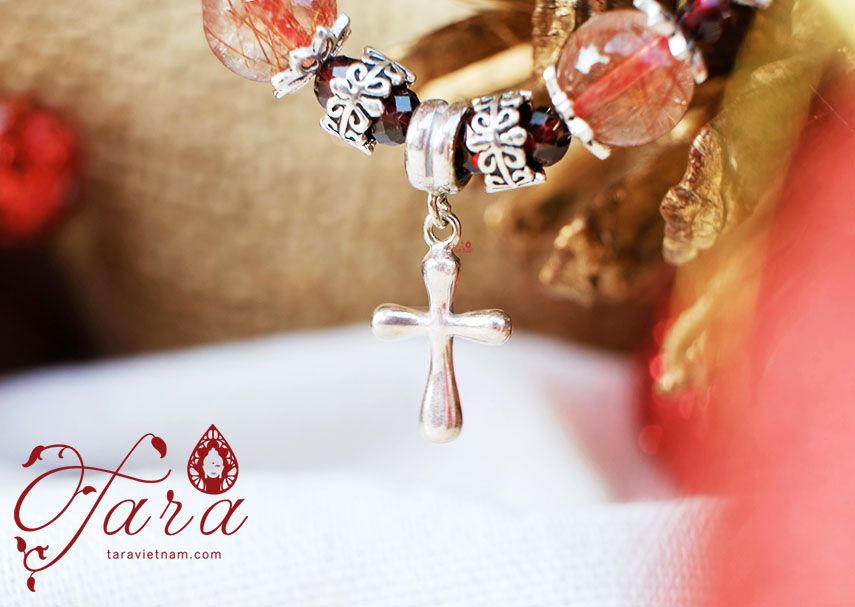  Chuỗi Mân Côi Thạch anh tóc đỏ - Ngọc hồng lựu phối charm Thánh Giá 