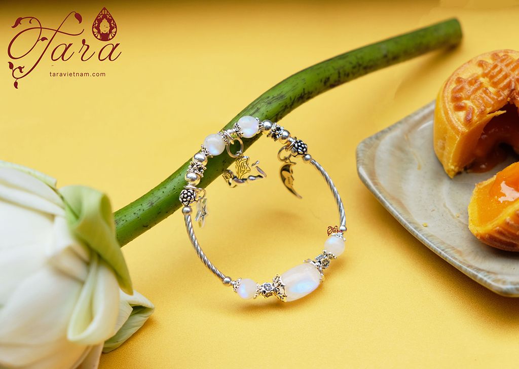  Kiềng tay bạc mix đá Moonstone và Charm bạc Thái 925 