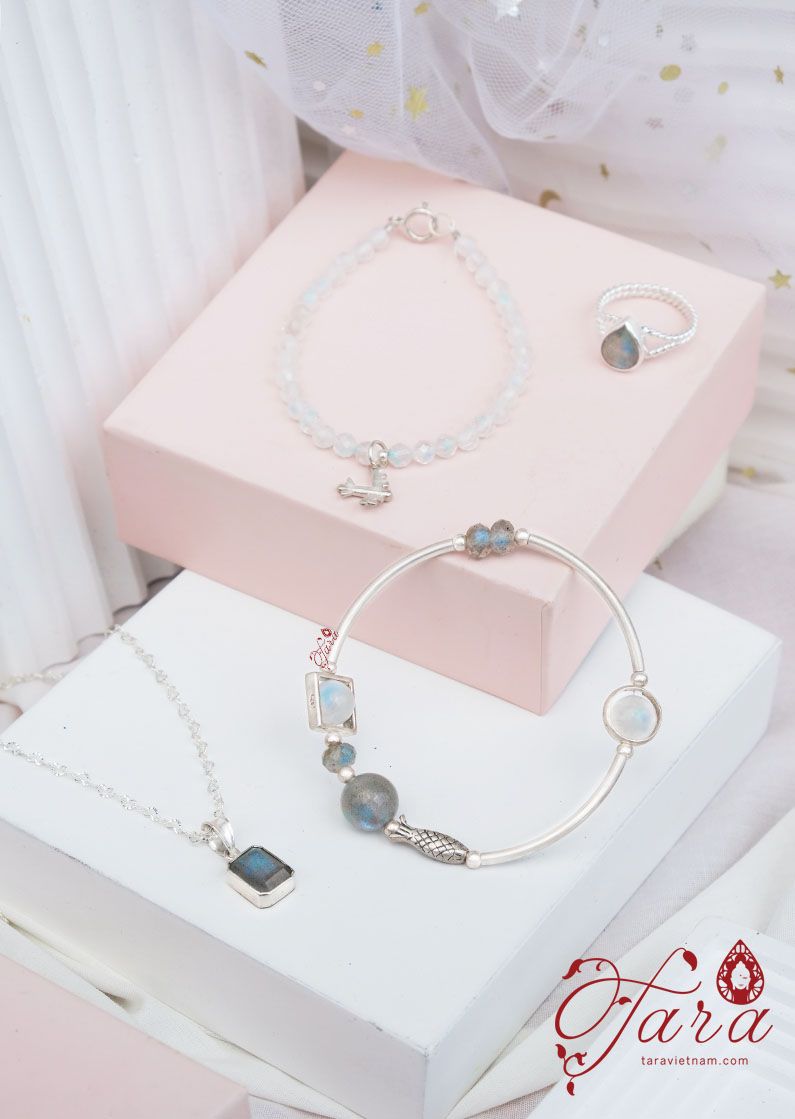  Vòng Moonstone x Xà Cừ Cá Tính 