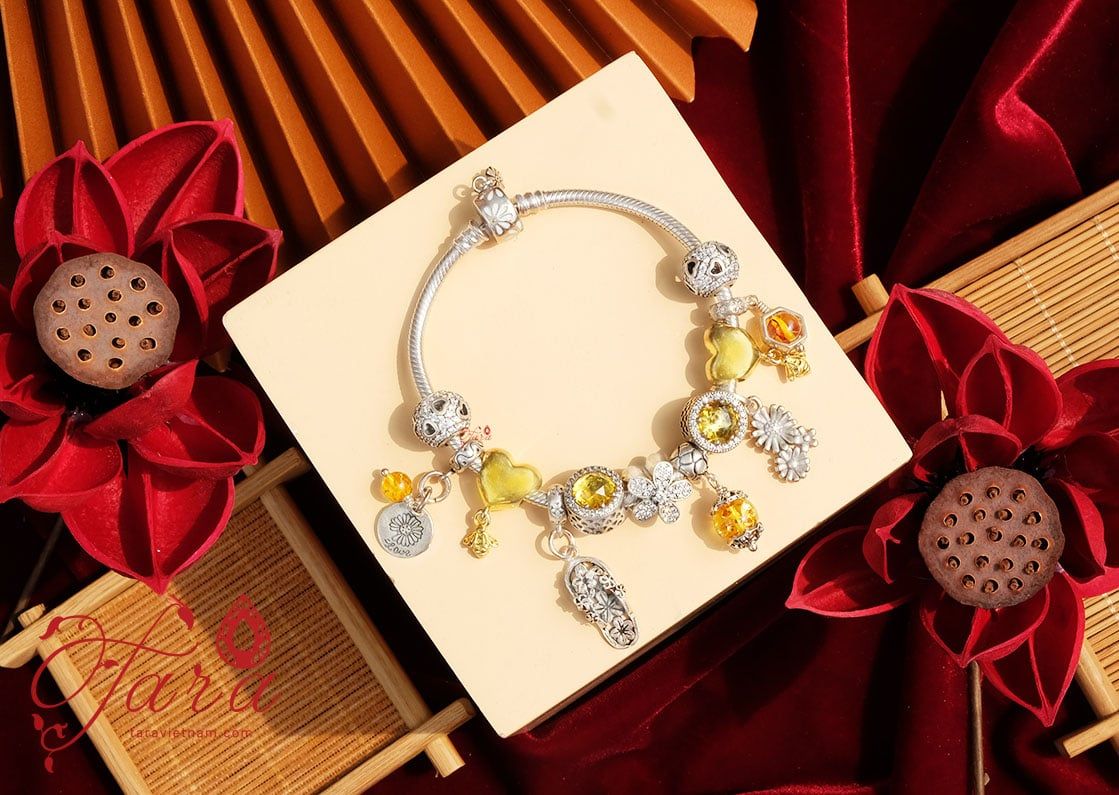  Lắc tay phối Charm Bạc và Hổ Phách 