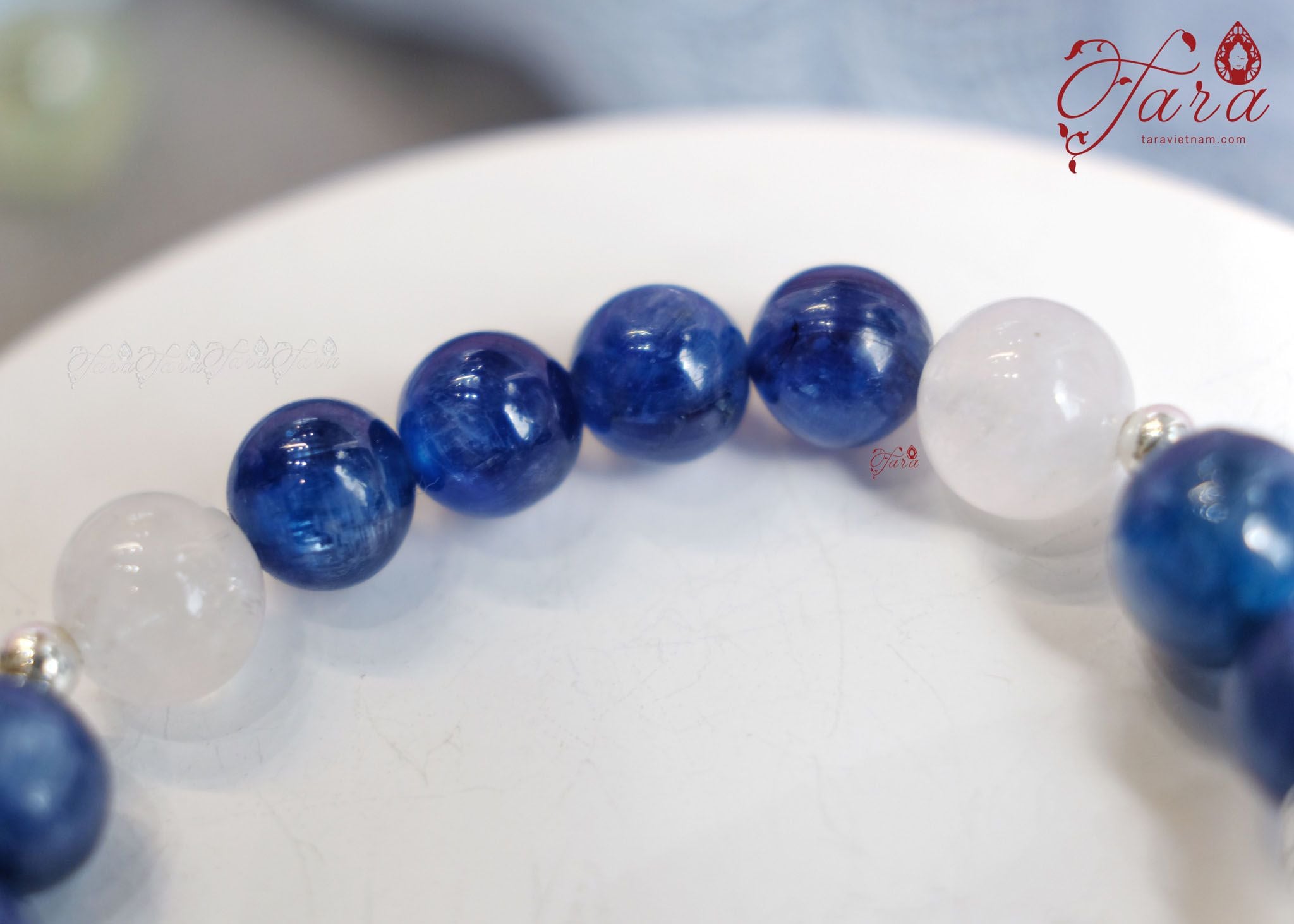  Vòng Kyanite và Moonstone 