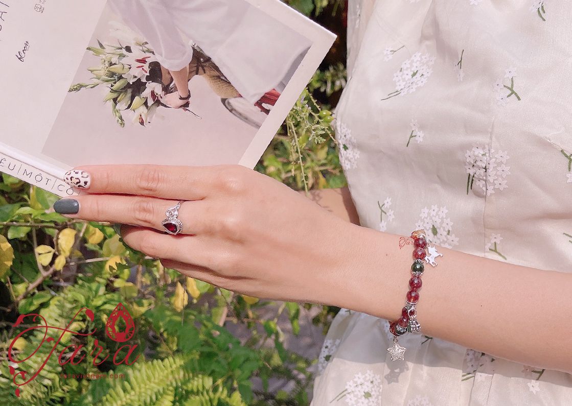 Vòng tay Thạch anh tóc tam tài rực rỡ mix charm bạc 925 cao cấp 