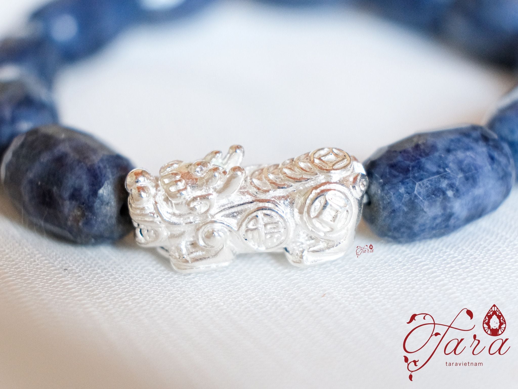  Vòng Nam Sapphire mix Charm Tỳ 