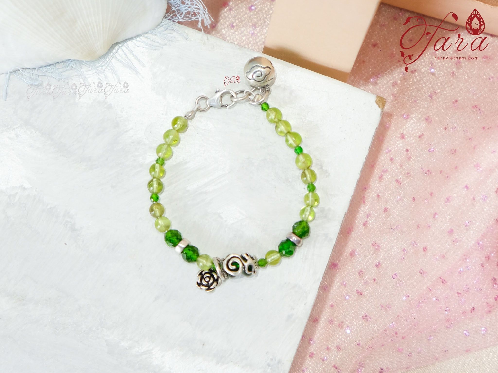  Vòng Diopside và Peridot cho bé 