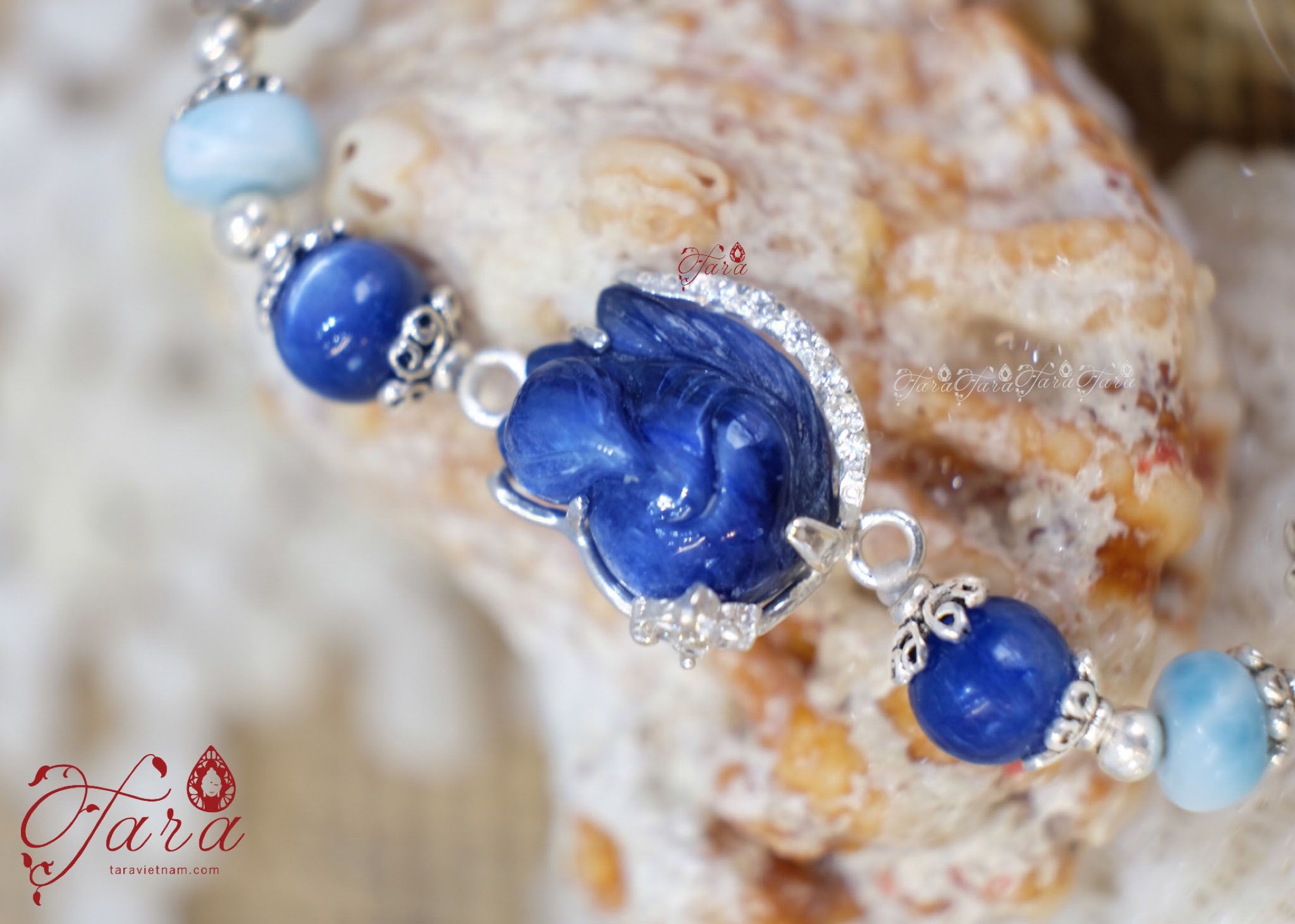  Vòng tay Hồ Ly Kyanite 