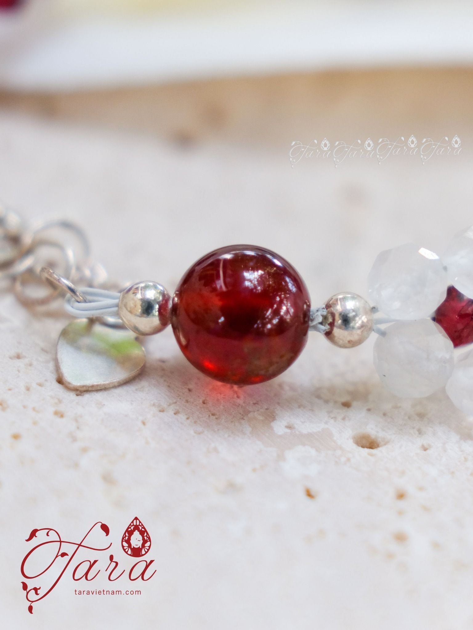  Vòng Garnet và Moonstone 