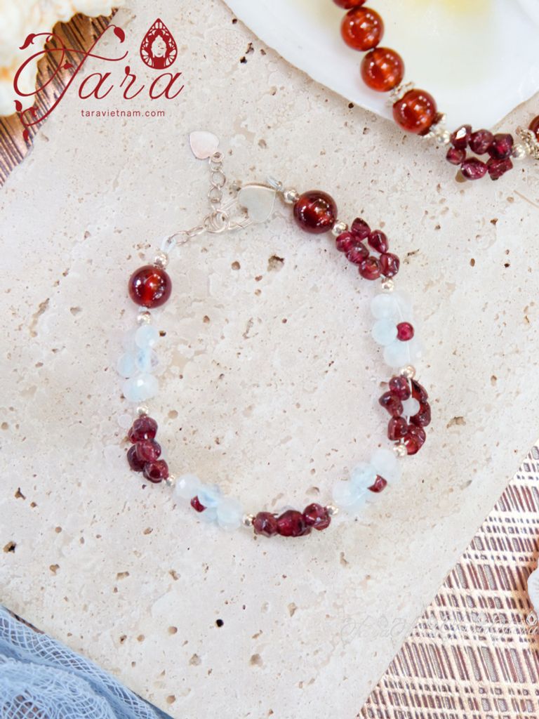  Vòng Garnet và Moonstone 