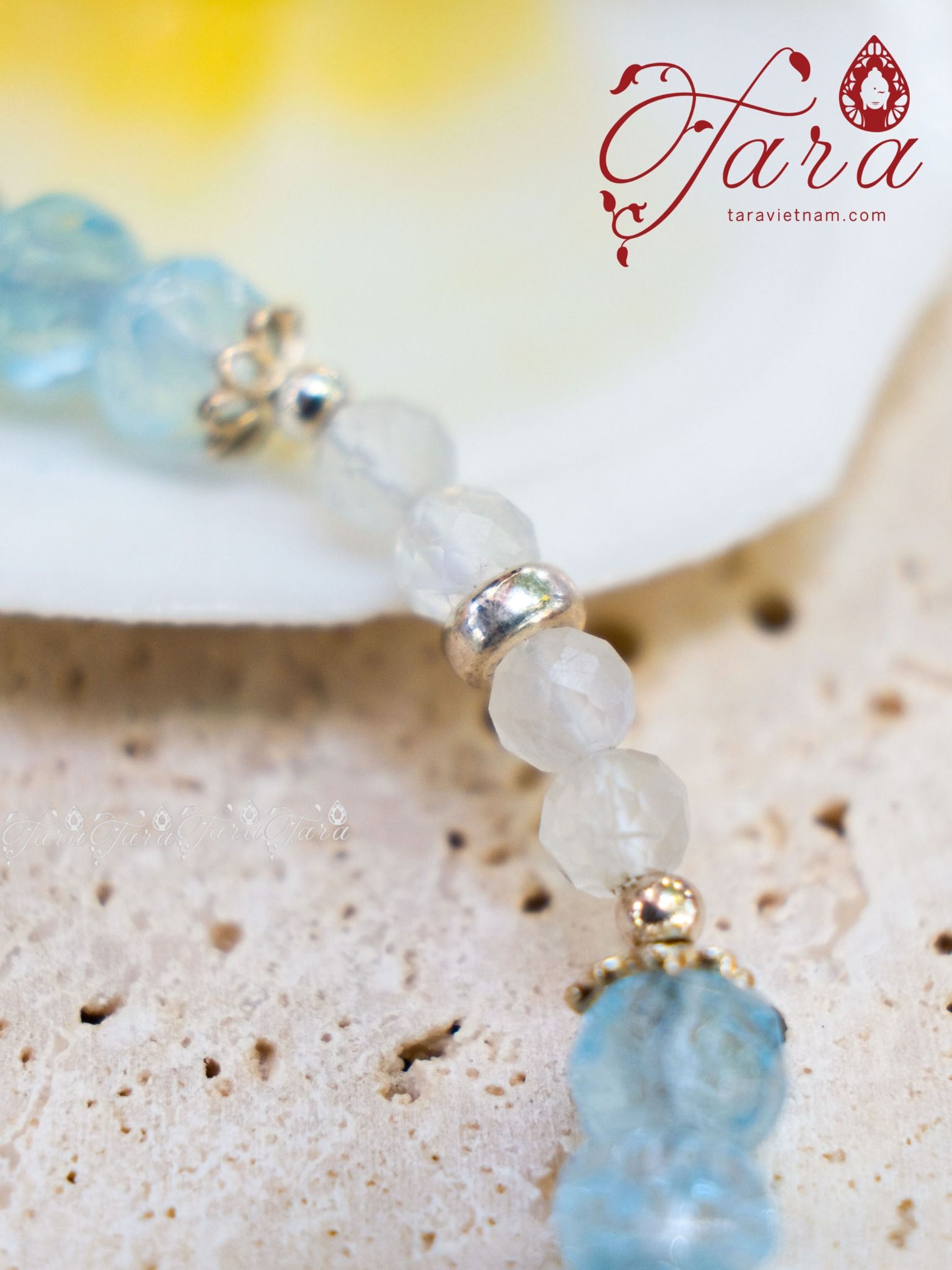  Vòng Topaz và Moonstone 