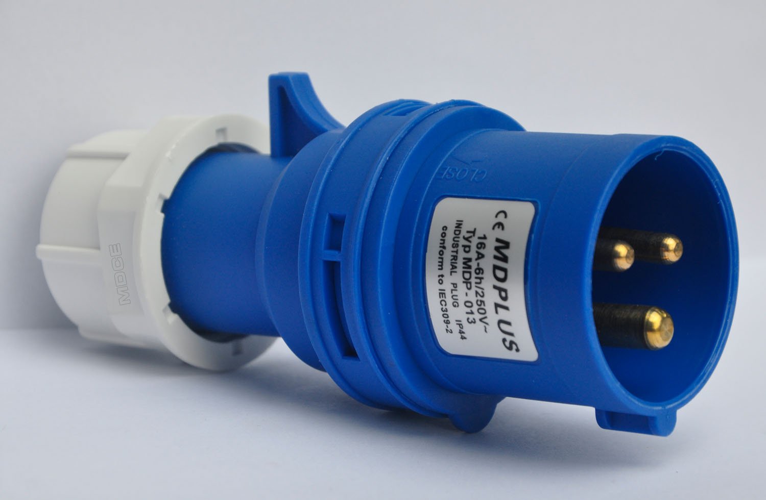 Phích cắm công nghiệp 1 pha 3 chân