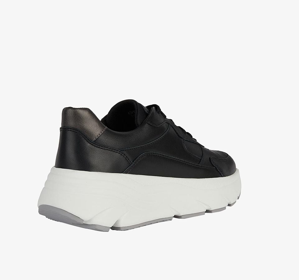  Giày Sneakers Nữ Diamanta 